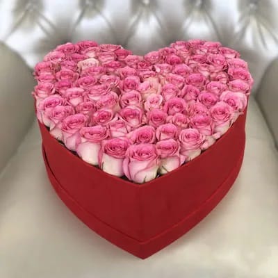 Hundred Rose Heart Box — Flowchow flower delivery UAE