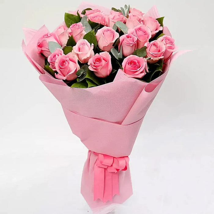 Eighteen Blush Roses — Flowchow flower delivery UAE