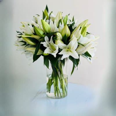 White Lily Vase — Flowchow flower delivery UAE